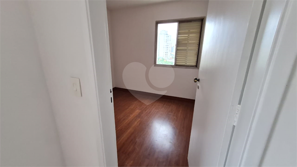 Excelente apartamento com 1 dormitório próximo à estação Praça da Árvore do metrô