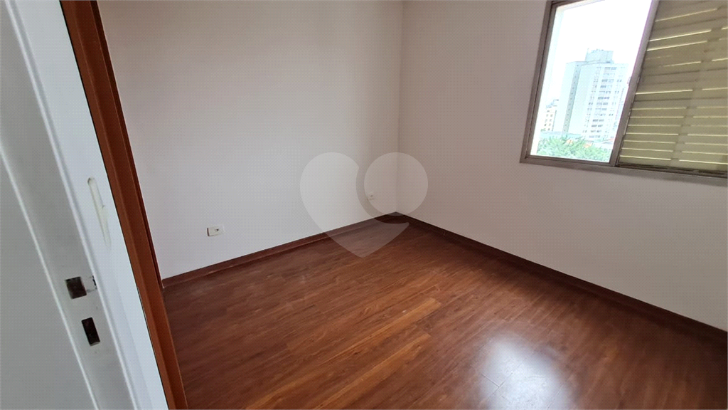 Excelente apartamento com 1 dormitório próximo à estação Praça da Árvore do metrô