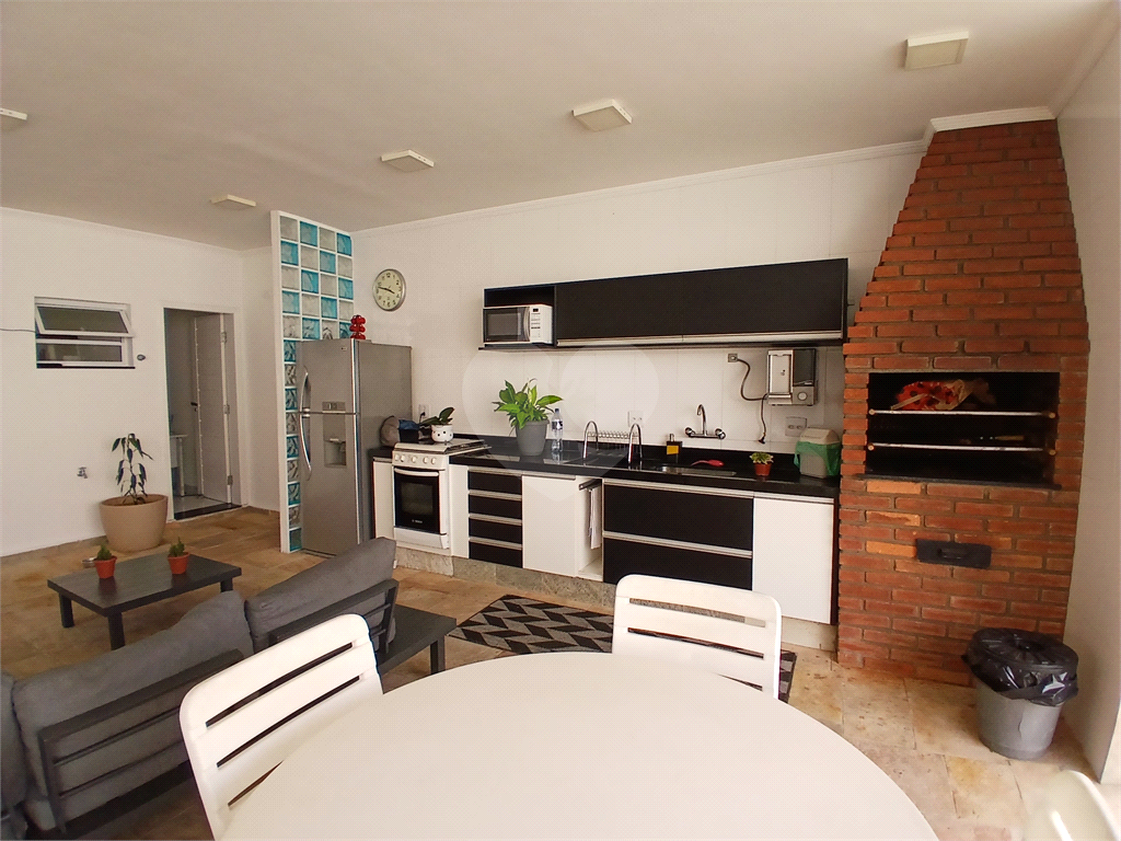 Alto Padrão no City América: 3 Suítes, 10 Vagas e Lazer Completo