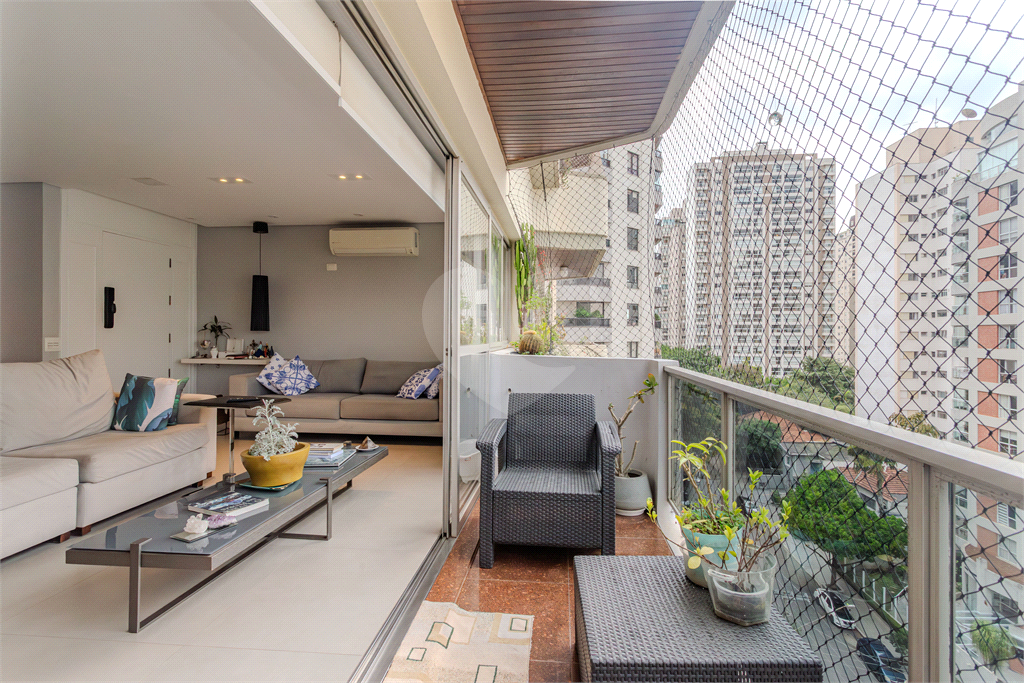 Apártamento - Perdizes - 3 Dormitórios - 156 m²