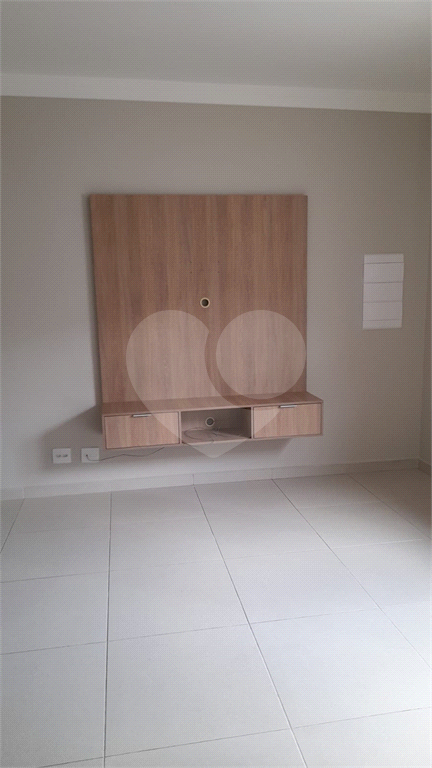 Sobrado para aluguel ou compra  com 3 quartos/suítes  2 vagas no Bairro da Água Fria