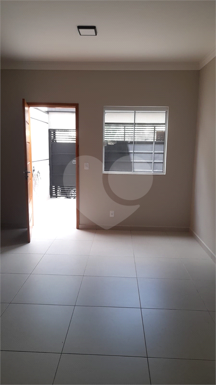 Sobrado para aluguel ou compra  com 3 quartos/suítes  2 vagas no Bairro da Água Fria