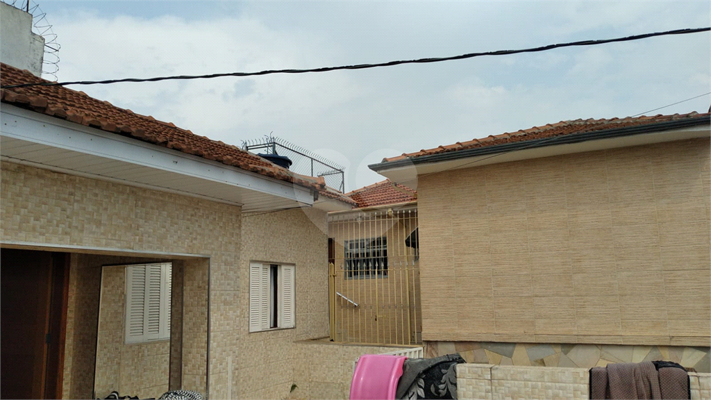 Casa á venda na  Vila Nivi- 200 m² sendo (20 x 10) , 2 casas e 2 salões 