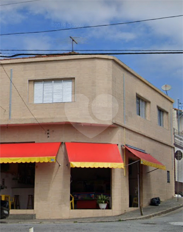 Casa á venda na  Vila Nivi- 200 m² sendo (20 x 10) , 2 casas e 2 salões 