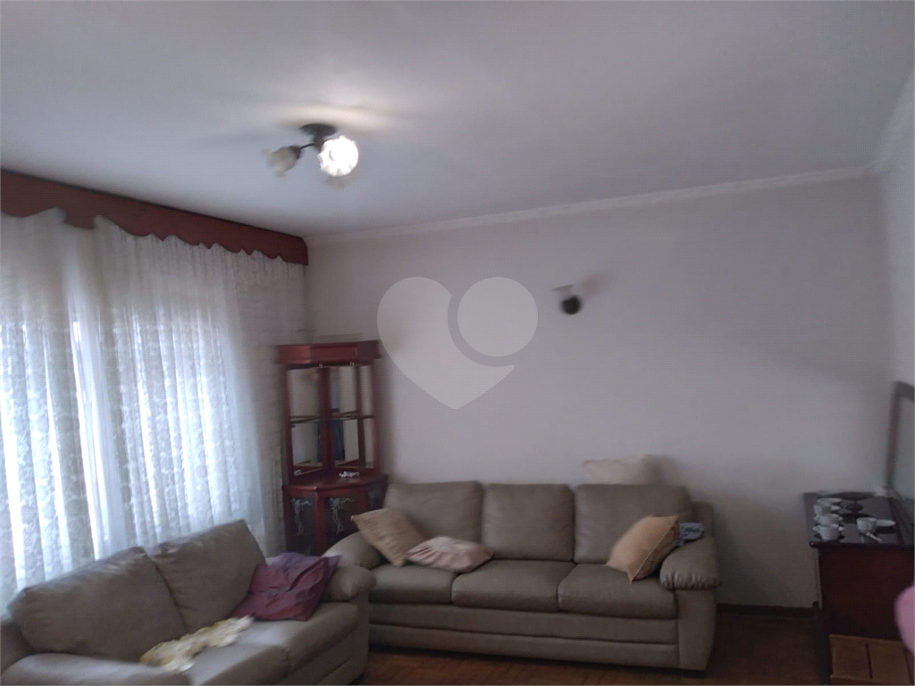 Casa á venda na  Vila Nivi- 200 m² sendo (20 x 10) , 2 casas e 2 salões 