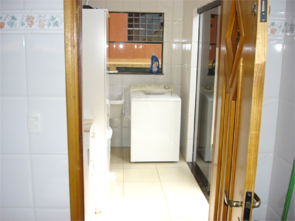 Sobrado à venda com 3 quartos, 230m² - Foto 30