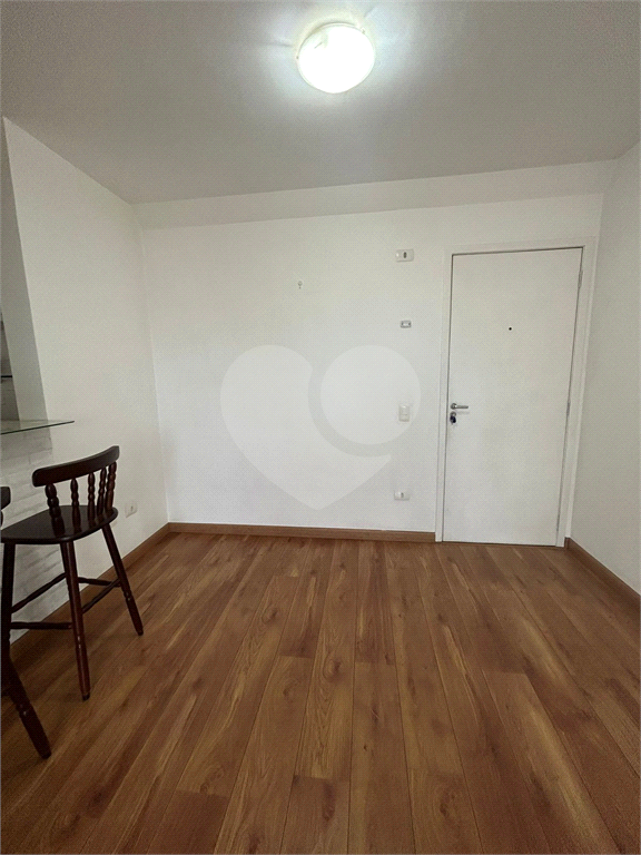 Apartamento há 500 metros do Metrô