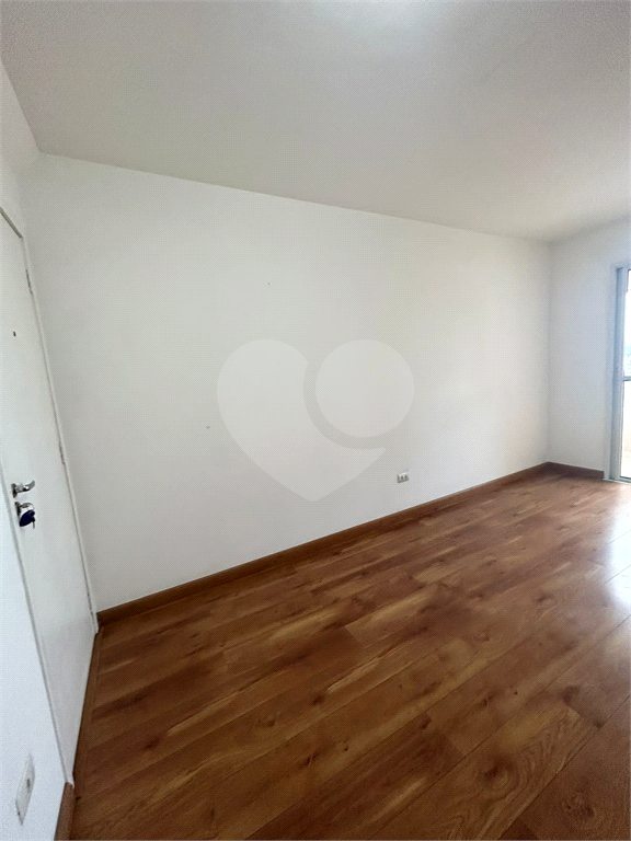 Apartamento há 500 metros do Metrô