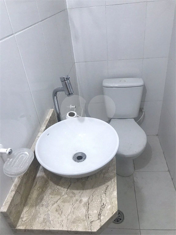 Sobrado amplo bem localizado!