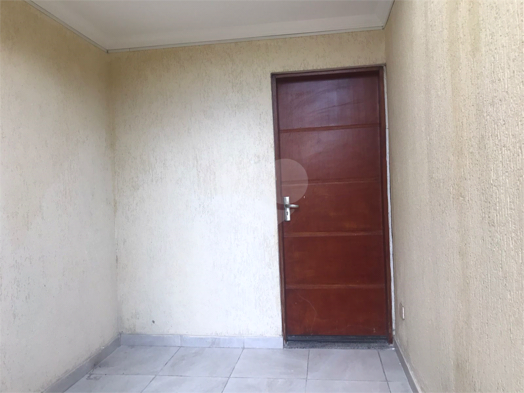 Sobrado amplo bem localizado!