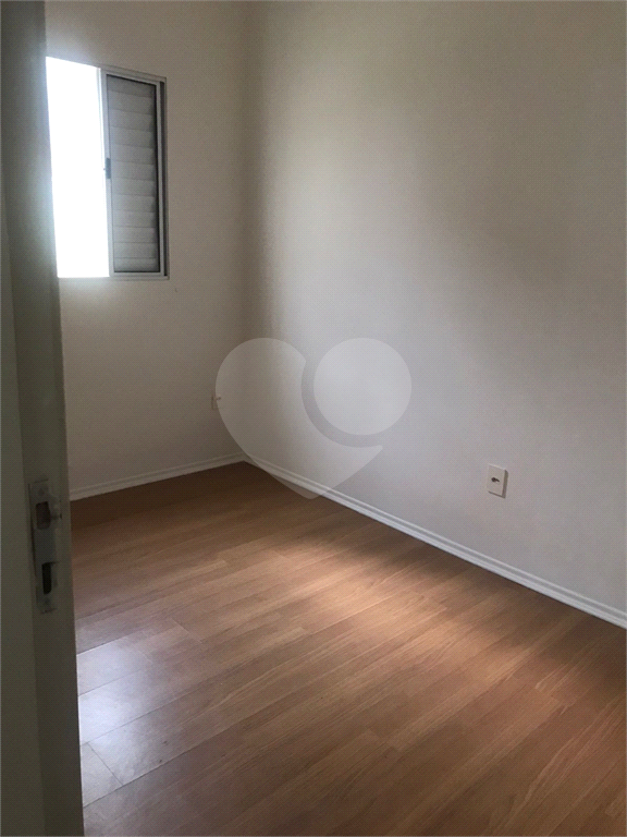 Sobrado amplo bem localizado!