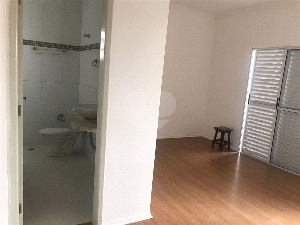 Sobrado amplo bem localizado!