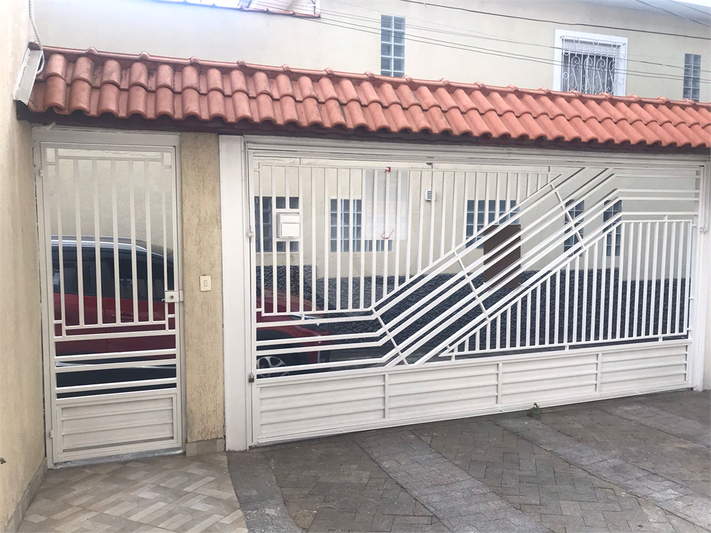 Sobrado amplo bem localizado!
