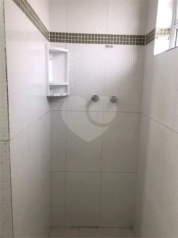 Sobrado amplo bem localizado!