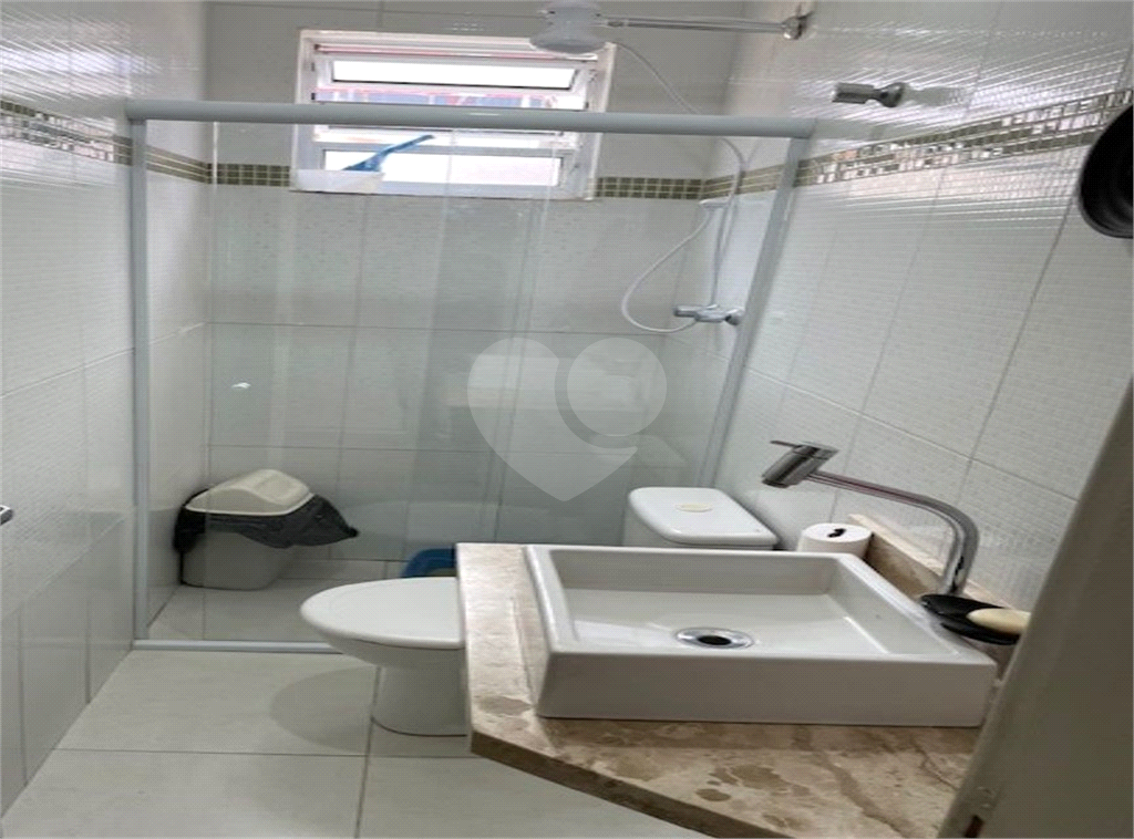 Sobrado amplo bem localizado!