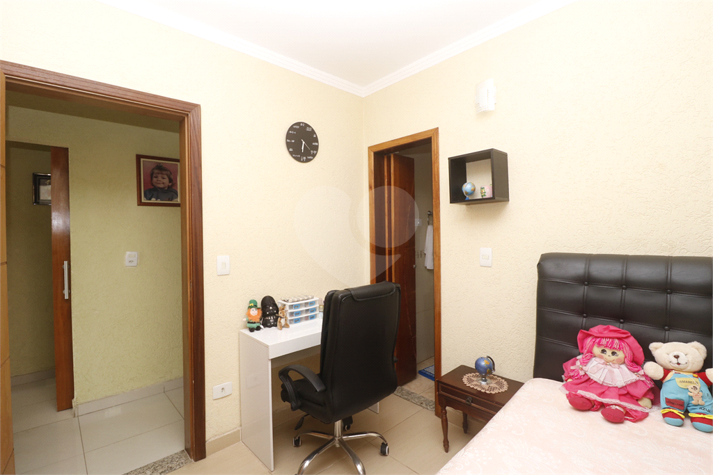 Linda casa com 3 dormitórios, sendo 1 suíte, e 1 vaga na Vila Gustavo. 