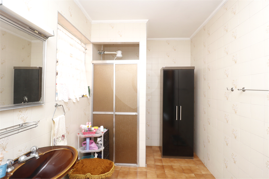 Linda casa com 3 dormitórios, sendo 1 suíte, e 1 vaga na Vila Gustavo. 