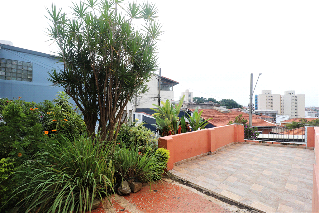 Linda casa com 3 dormitórios, sendo 1 suíte, e 1 vaga na Vila Gustavo. 