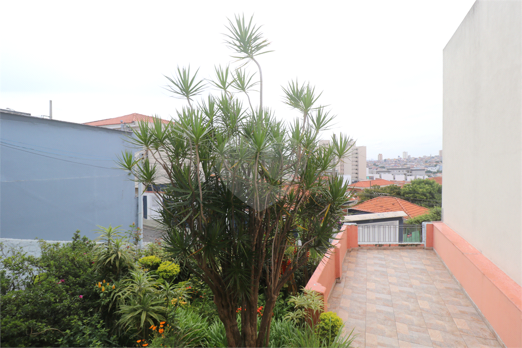 Linda casa com 3 dormitórios, sendo 1 suíte, e 1 vaga na Vila Gustavo. 
