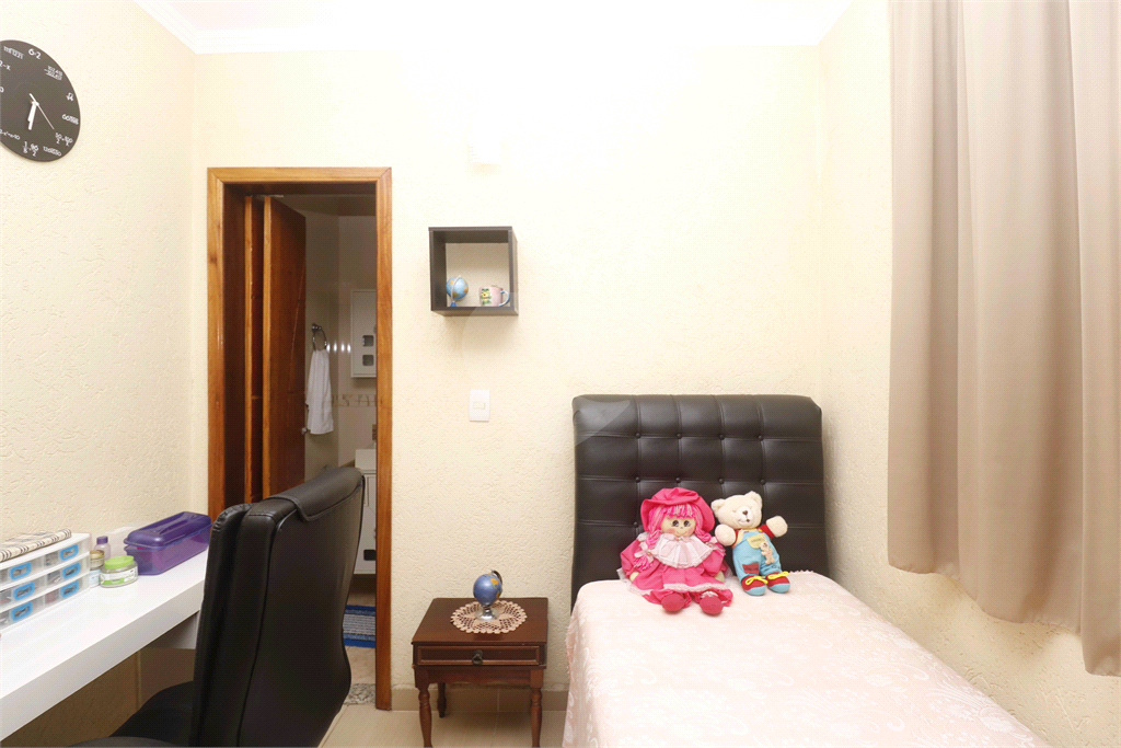 Linda casa com 3 dormitórios, sendo 1 suíte, e 1 vaga na Vila Gustavo. 