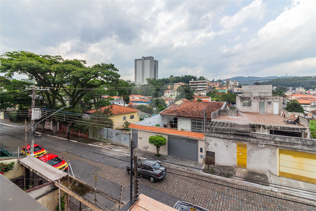 Lindo sobrado no Horto Florestal em rua tranquila