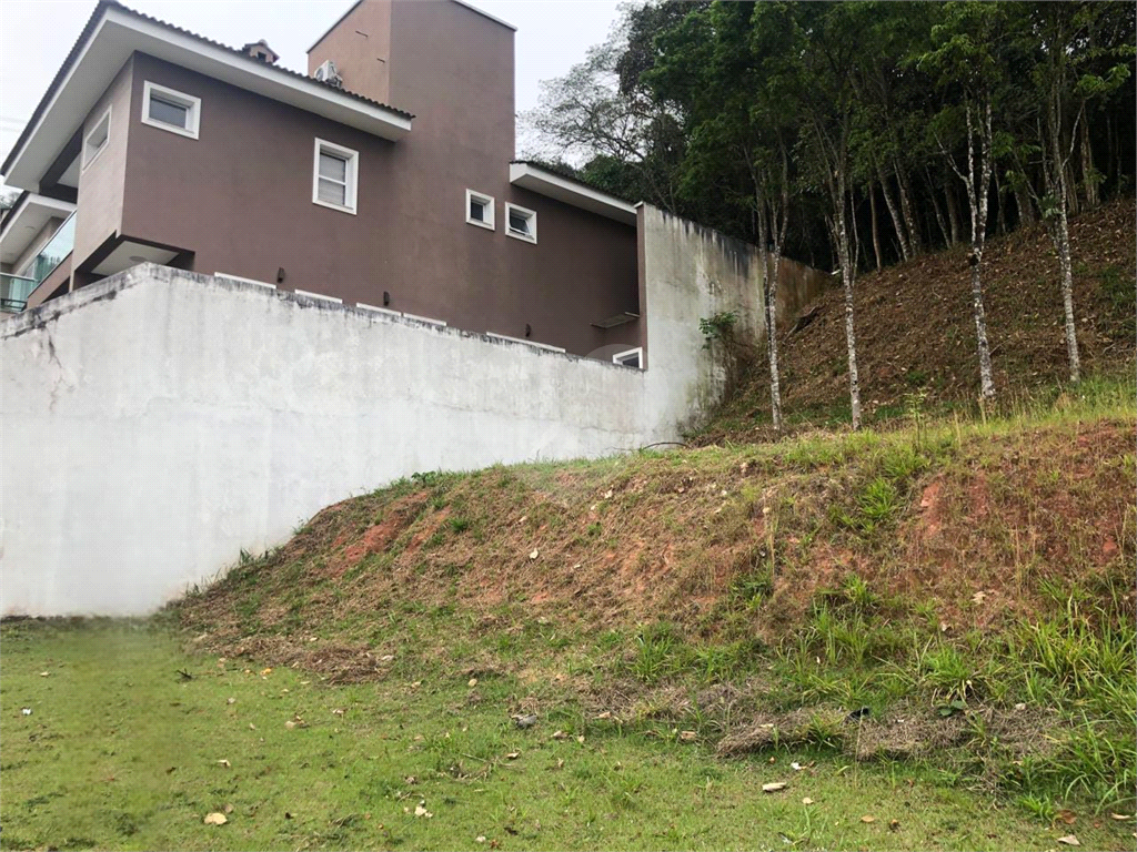 Terreno em condominio de alto padrao no bairro do Horto Florestal