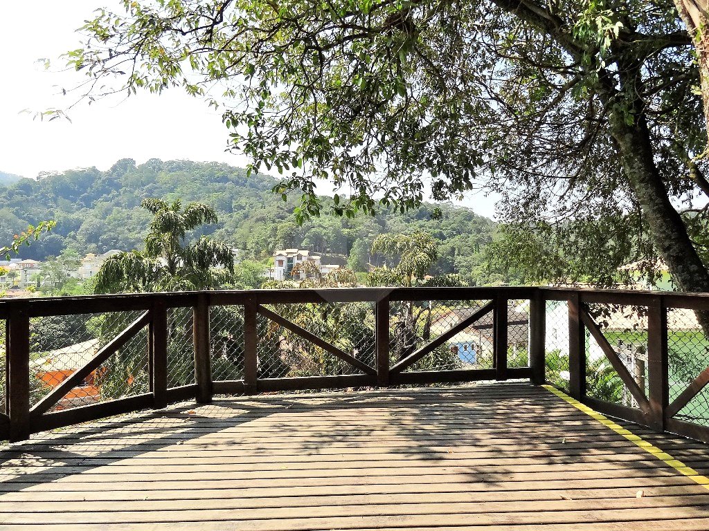 Terreno em condominio de alto padrao no bairro do Horto Florestal