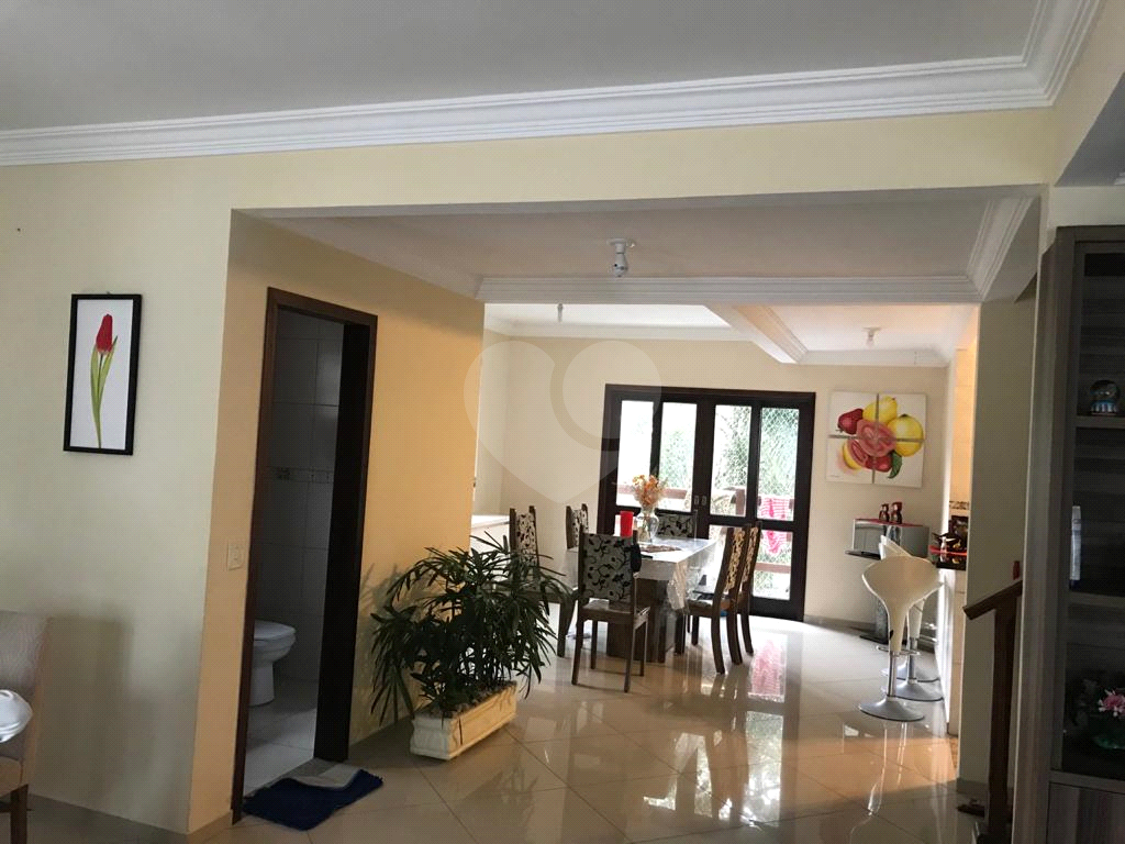 Casa de Condomínio à venda com 3 quartos, 290m² - Foto 3