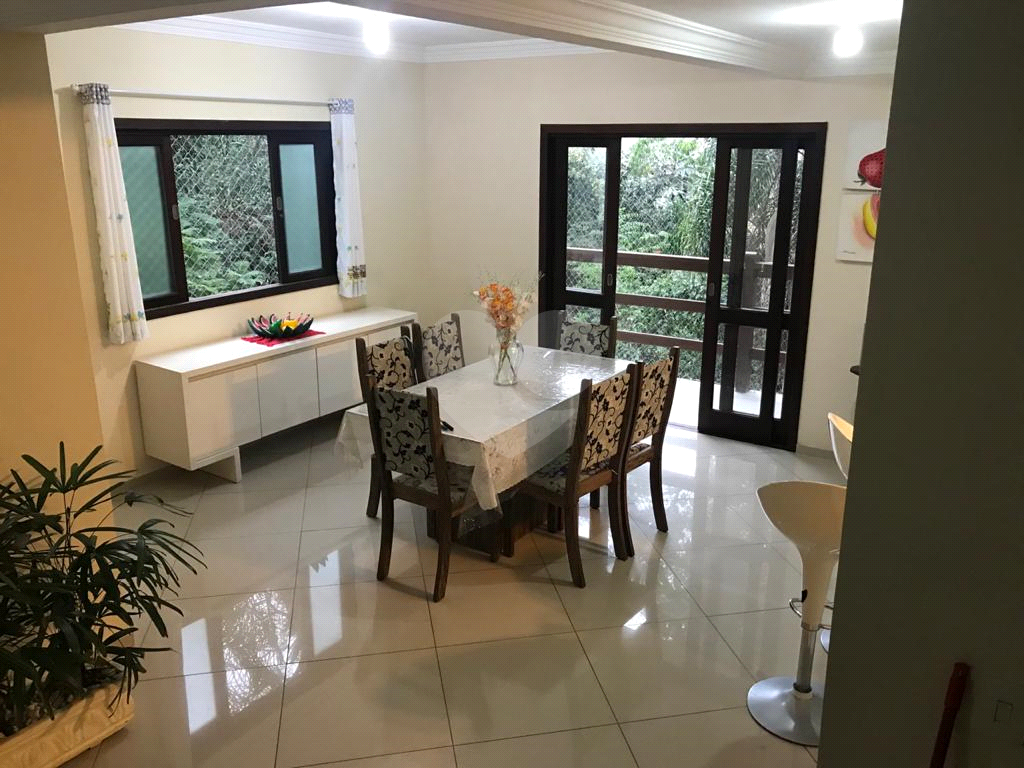 Casa de Condomínio à venda com 3 quartos, 290m² - Foto 1