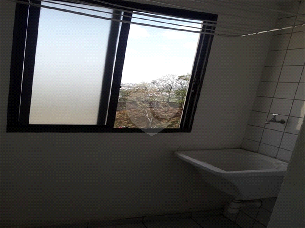 Apartamento localizado na Av. Coronel Sezefredo Fagundes 5169, no Condomínio Bosque Da Cantareira.