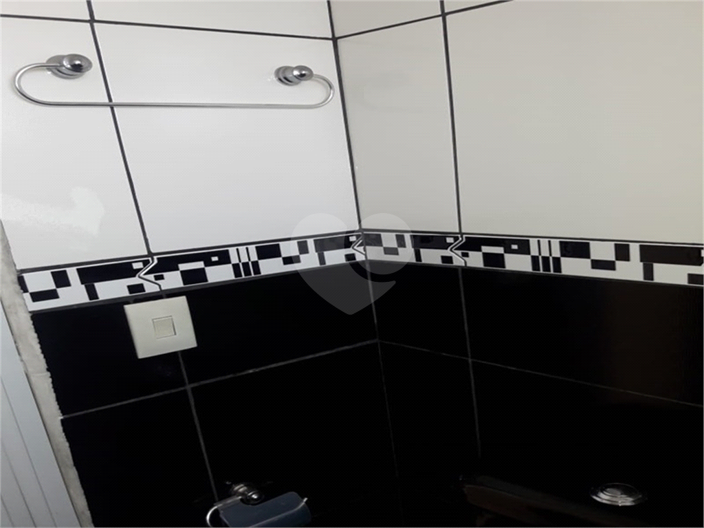 Apartamento localizado na Av. Coronel Sezefredo Fagundes 5169, no Condomínio Bosque Da Cantareira.