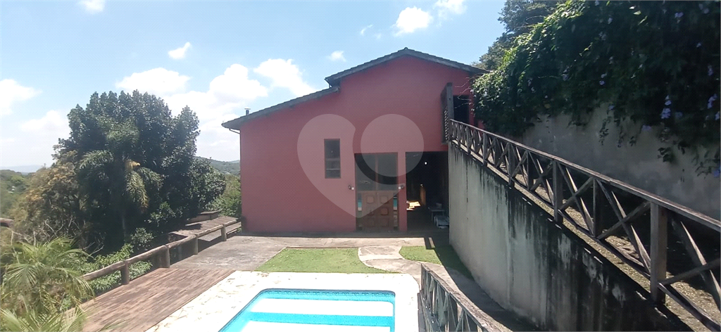 Casa à venda com 5 quartos, 580m² - Foto 1