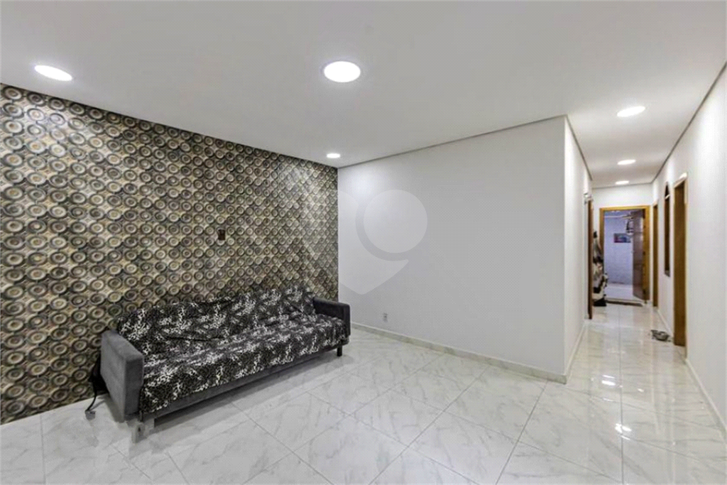 Apartamento com dois dormitórios Pari 