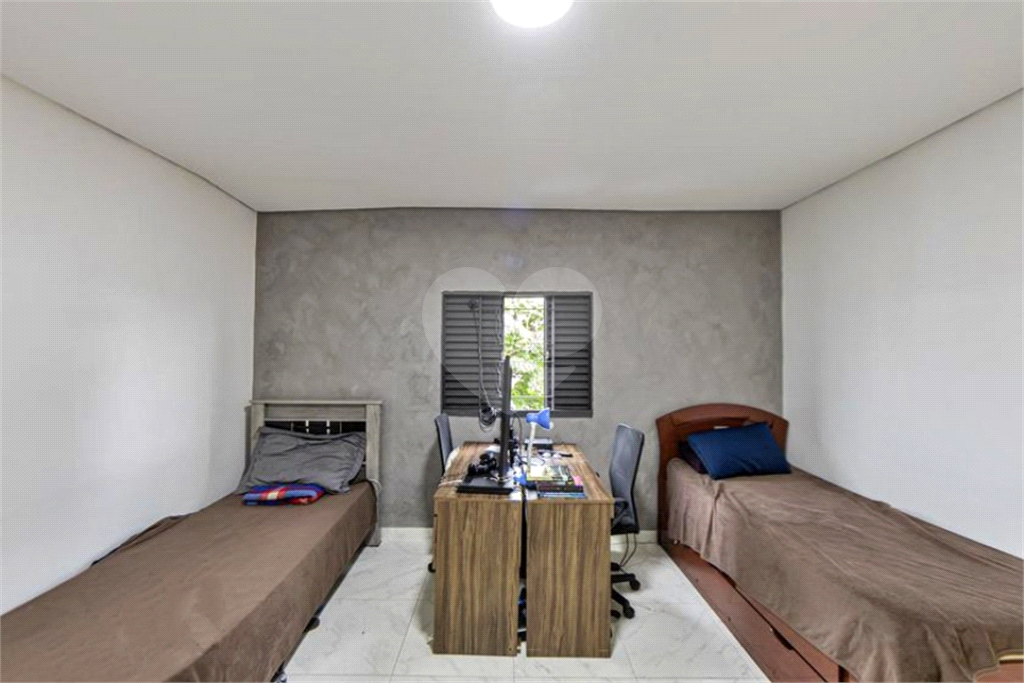 Apartamento com dois dormitórios Pari 