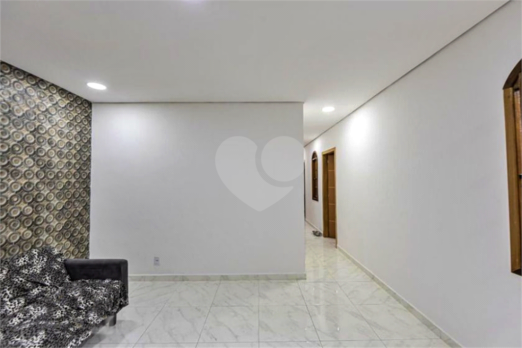 Apartamento com dois dormitórios Pari 