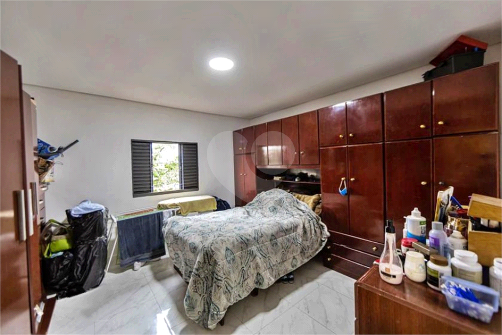 Apartamento com dois dormitórios Pari 