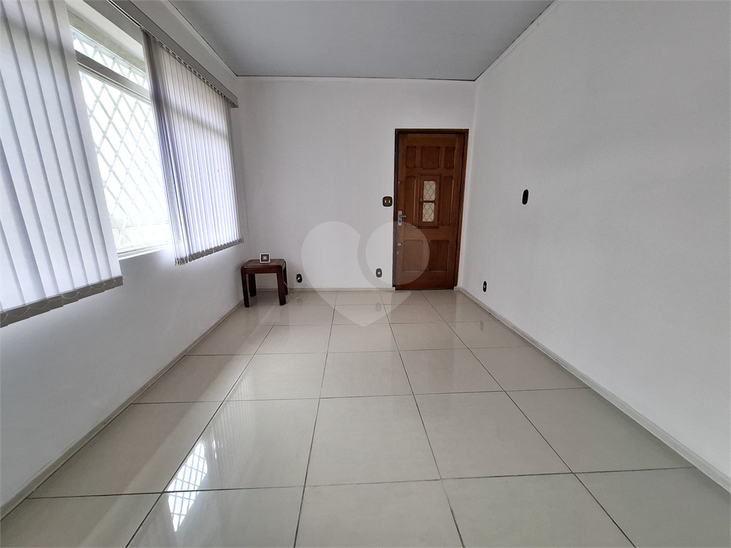 Casa à venda com 2 quartos, 125m² - Foto 3