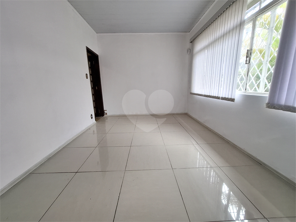 Casa à venda com 2 quartos, 125m² - Foto 2