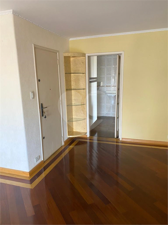 Apartamento à venda e aluguel com 3 quartos, 109m² - Foto 3