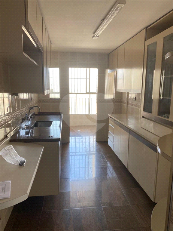 Apartamento à venda e aluguel com 3 quartos, 109m² - Foto 8