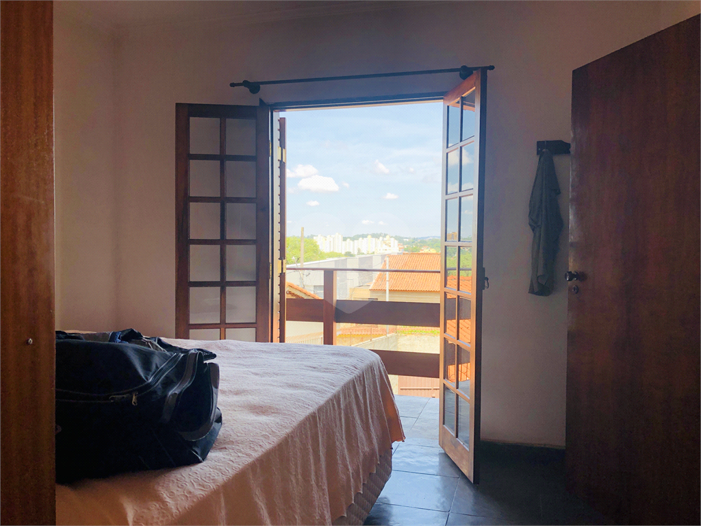 Sobrado Tremembé com 2 suites e 6 vagas de garagem