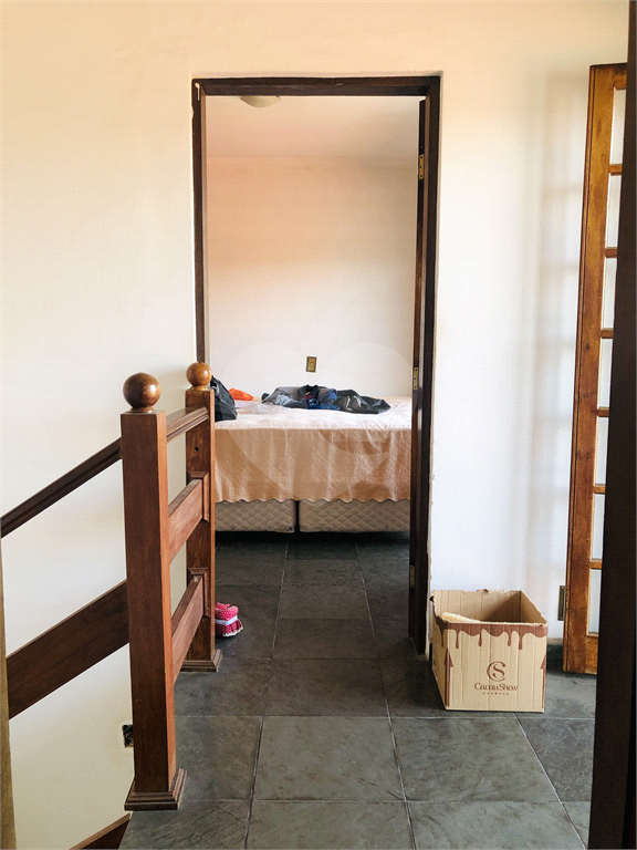 Sobrado Tremembé com 2 suites e 6 vagas de garagem