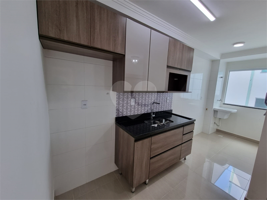 Apartamento a venda de 1 dorm. a 200metros do Trimais 