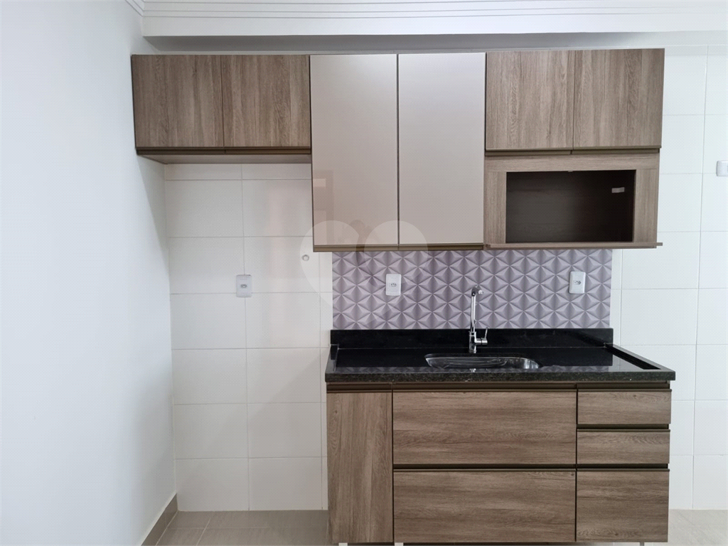 Apartamento a venda de 1 dorm. a 200metros do Trimais 