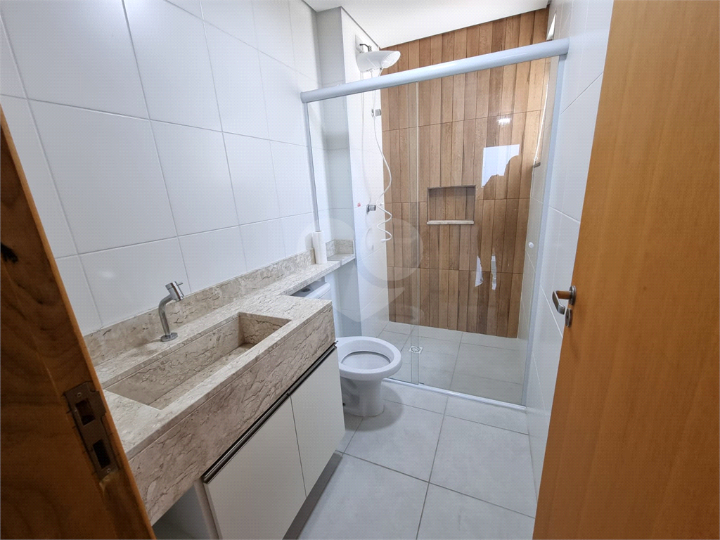 Apartamento a venda de 1 dorm. a 200metros do Trimais 