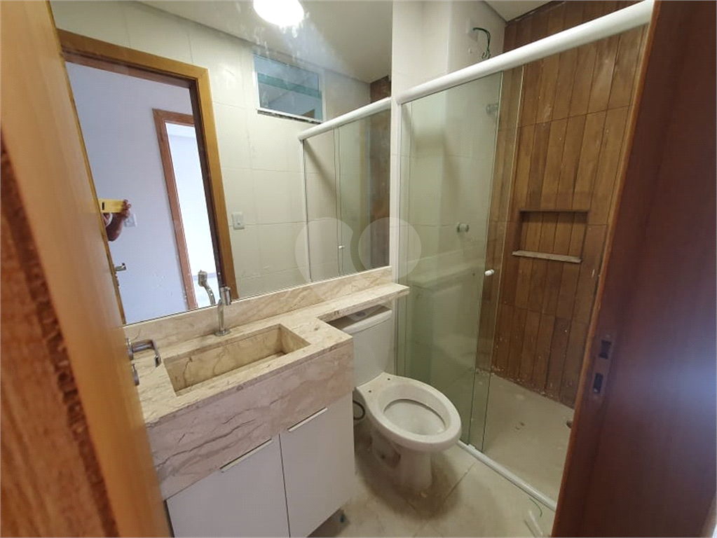 Apartamento a venda de 1 dorm. a 200metros do Trimais 