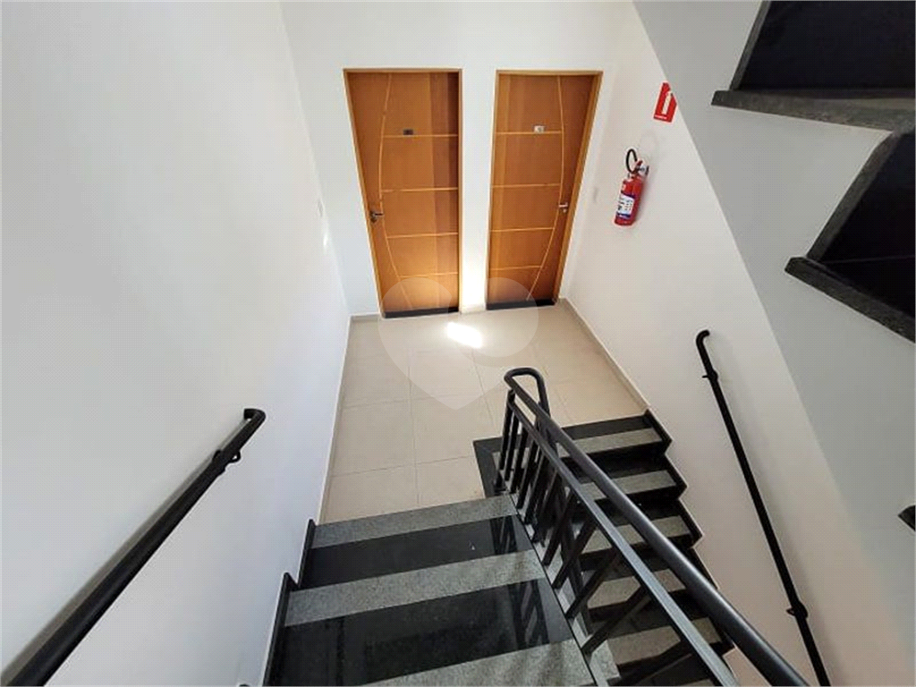 Apartamento a venda de 1 dorm. a 200metros do Trimais 
