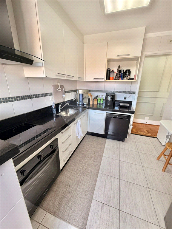 Apartamento na Avenida Braz Leme, Santana, com 2 dormitórios, 2 vagas -  banheiros 