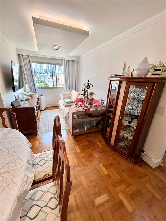 Apartamento na Avenida Braz Leme, Santana, com 2 dormitórios, 2 vagas -  banheiros 