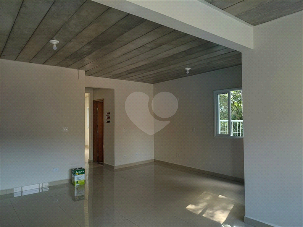 Casa à venda com 3 quartos, 111m² - Foto 4